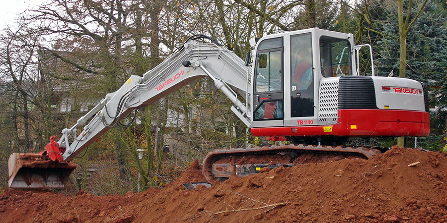 maquinaria de construcción equipos excavadoras de orugas de ruedas retroexcavadoras Polonia